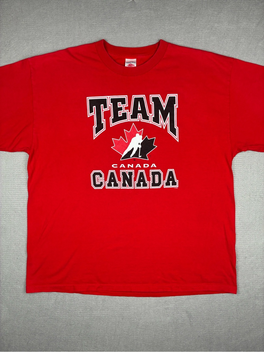 VTG Team Canada Hockey Graphic Short Sleeve Tshirt Red Mens 2XL Tennessee River